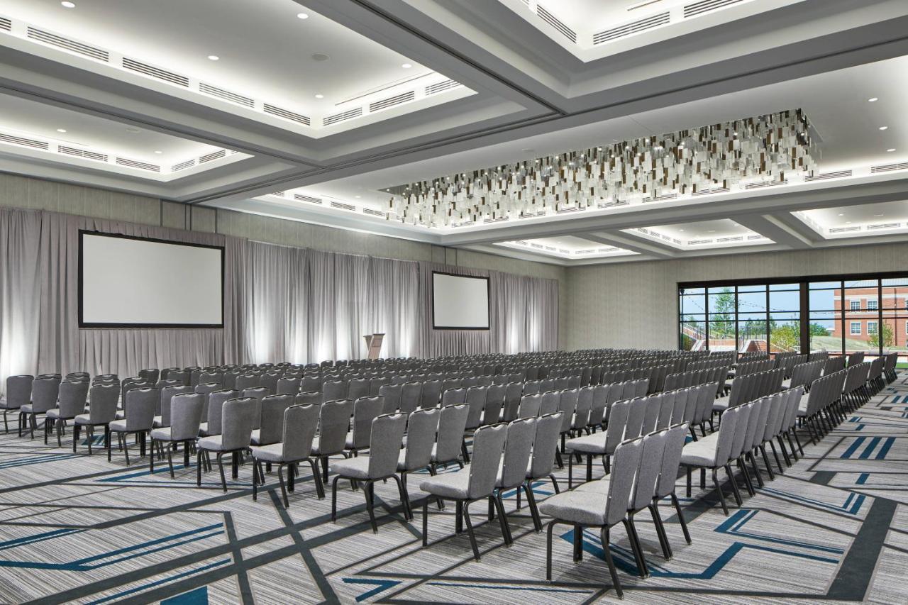 Unc Charlotte Marriott Hotel & Conference Center Bagian luar foto